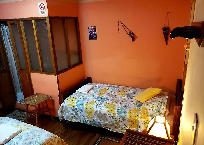 Hostel La Nuit Home *